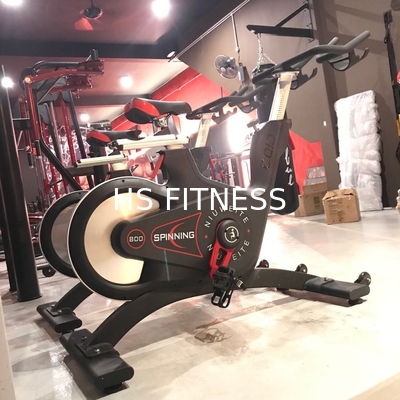 Équipement magnétique professionnel de forme physique de qualité marchande de vélo de rotation de gymnase