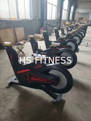 Équipement magnétique professionnel de forme physique de qualité marchande de vélo de rotation de gymnase